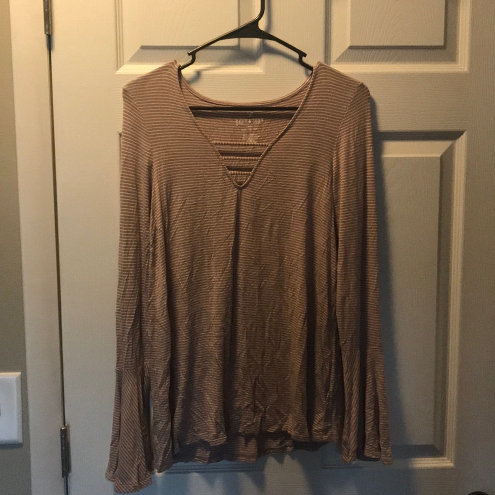 AEO bell sleeve top